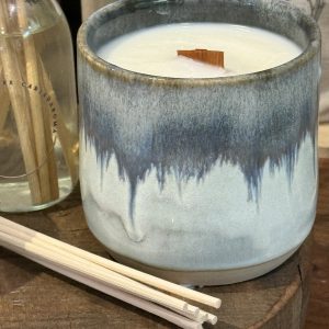 pure cariad ceramic refillable candles and diffusers refills pure essential oils pure soy wax wood wick rattan reeds